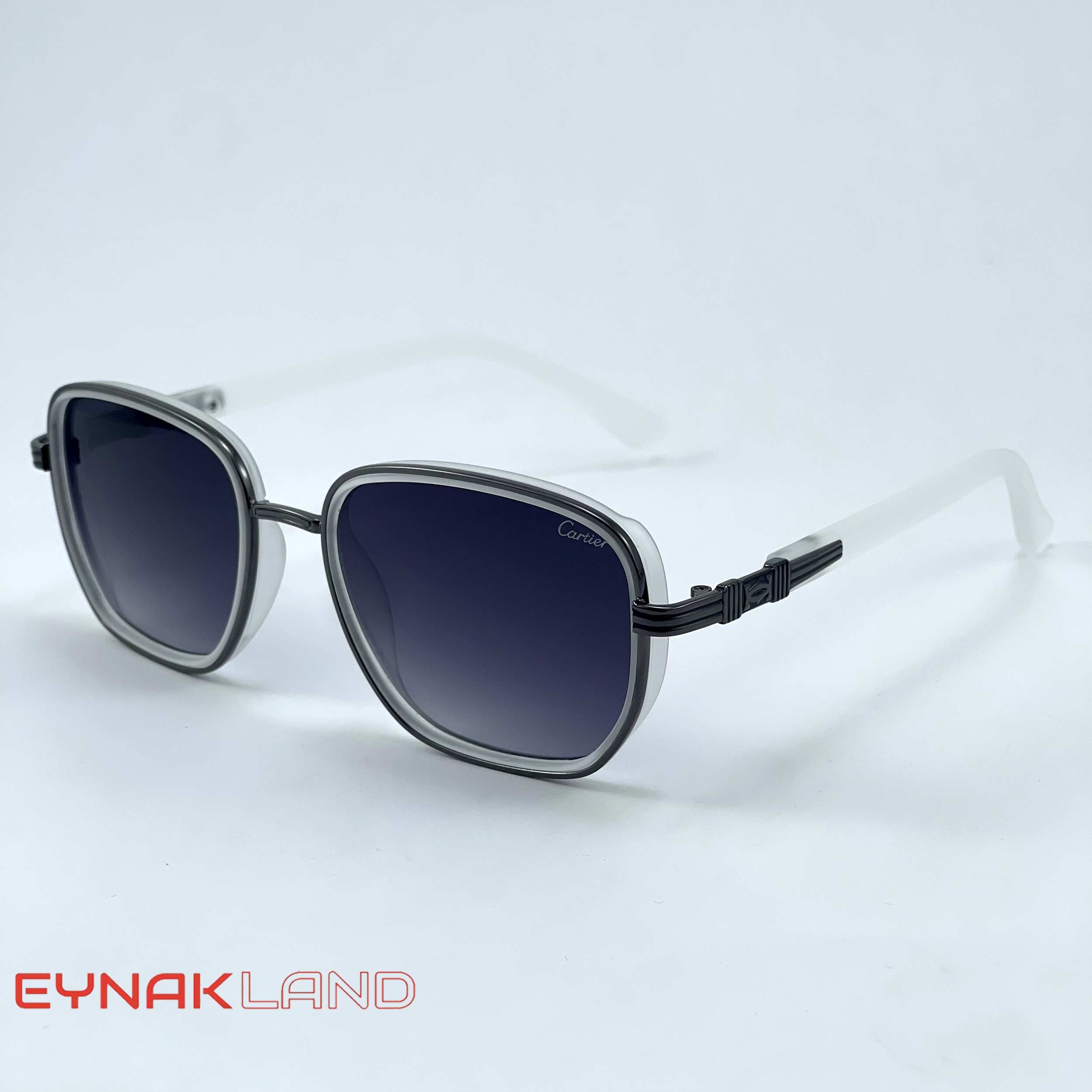 عینک آفتابی مردانه کارتیر (Cartier) ازنمای بغل